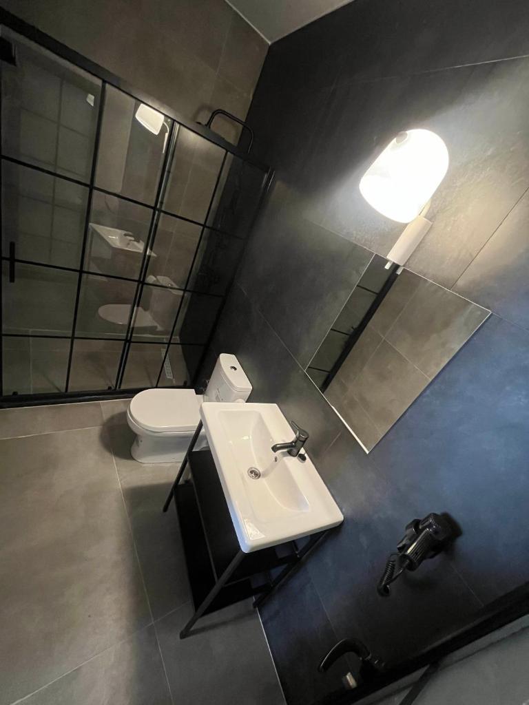 TasEV Guesthouse photo 2