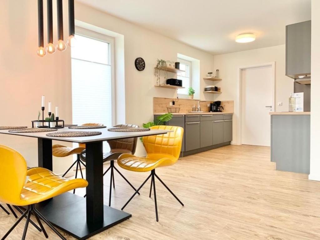 Neues Ferienhaus mit Sauna und eingezäunten Garten in Fedderwardersiel photo 2