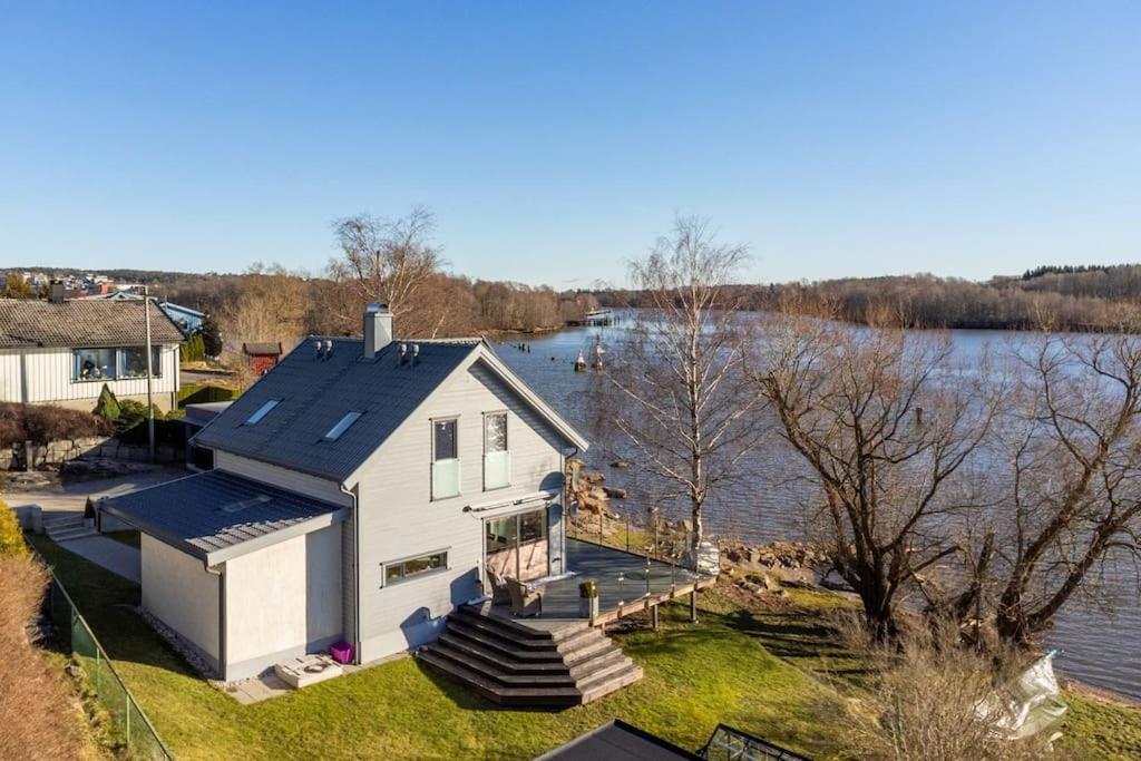 Flott moderne hus langs elven! photo 3