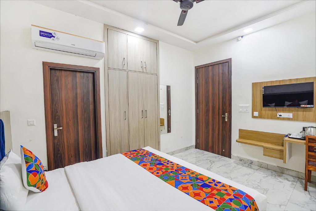 FabHotel Taj Avenue photo 3