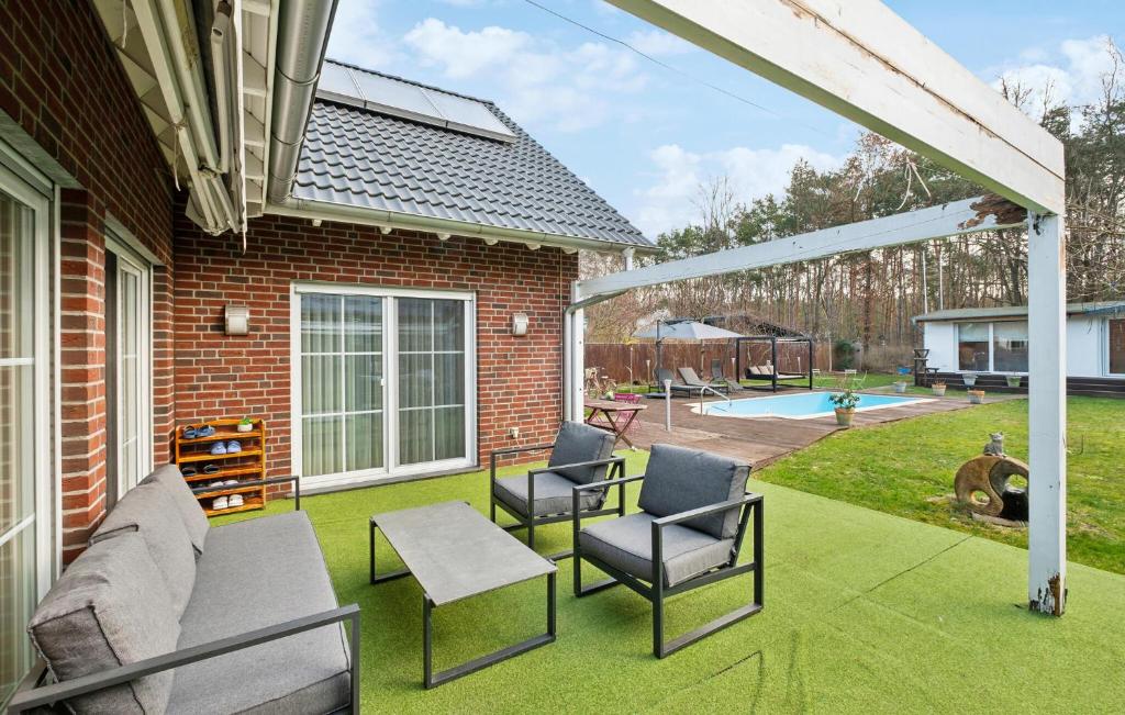 Amazing Home In Falkensee With Wi-fi photo 1