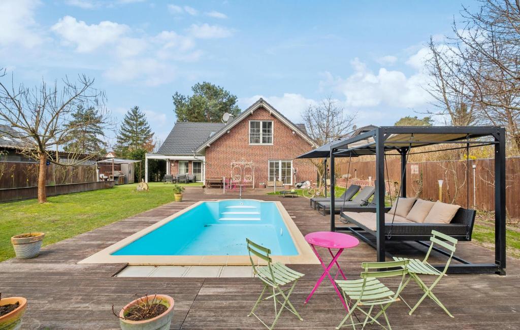 Amazing Home In Falkensee With Wi-fi
