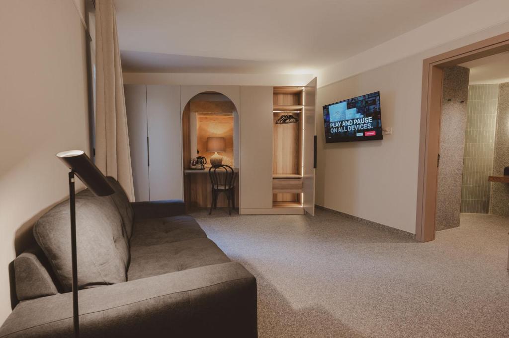 Maria Rosa Suites