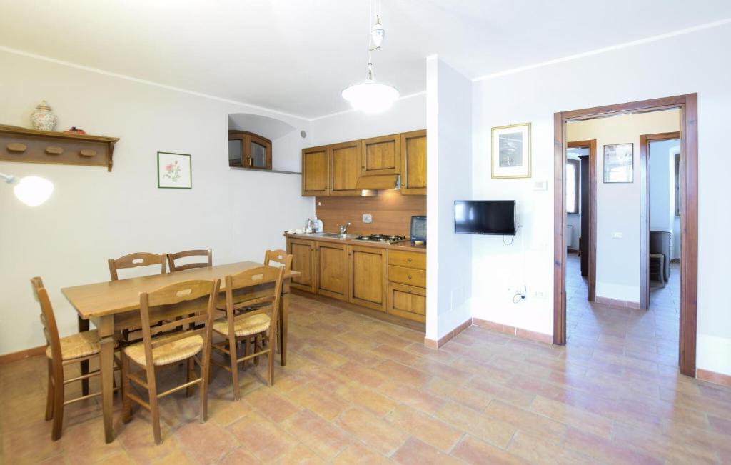 Amazing Apartment In Gubbio With Wifi photo 3