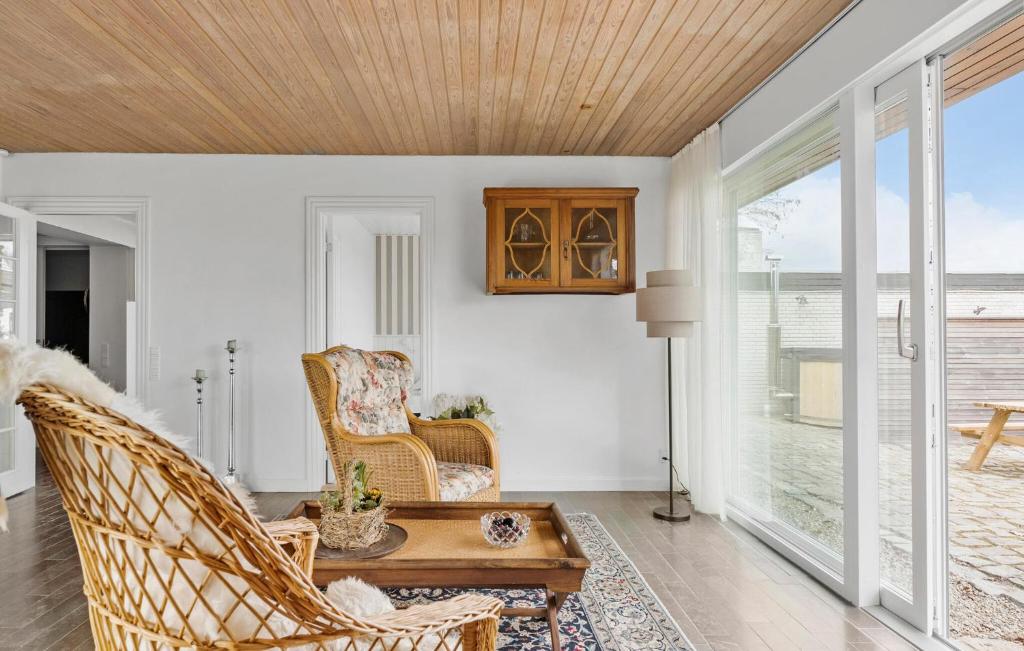 Beautiful Home In Sydals With House Sea View photo 4