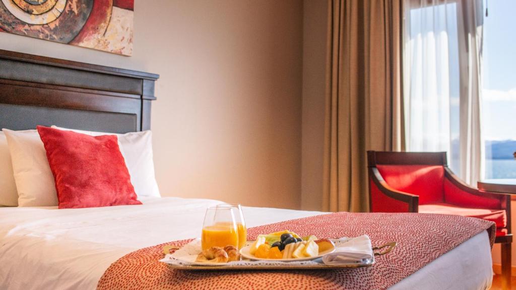 Alma del Lago Suites & Spa - Tap to explore photos