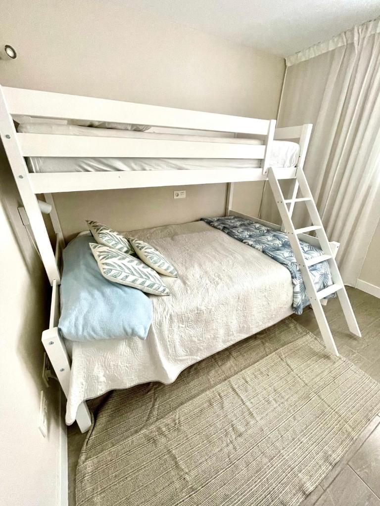 SHR036 3 Bedroom apartment at Duna Beach II - Tap to explore photos