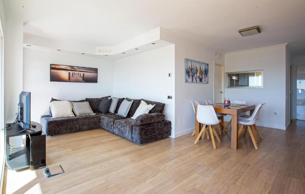 Gorgeous Apartment In La Manga Del Mar Menor With Outdoor Swimming Pool photo 3