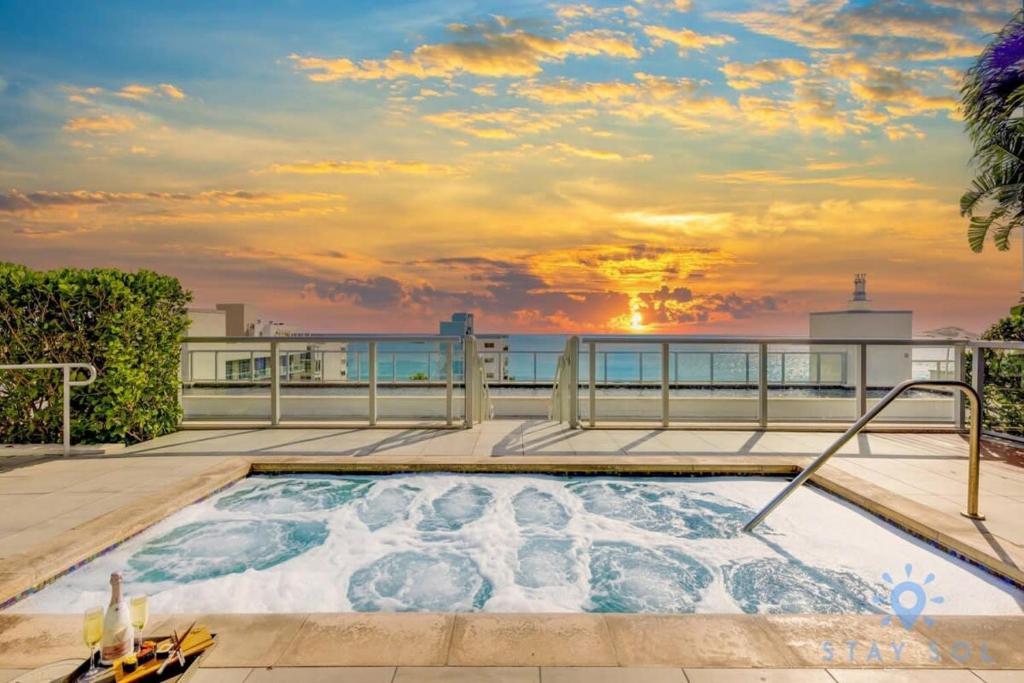 Best Stay Rooftop Pool Hollywood Beach Boardwalk image