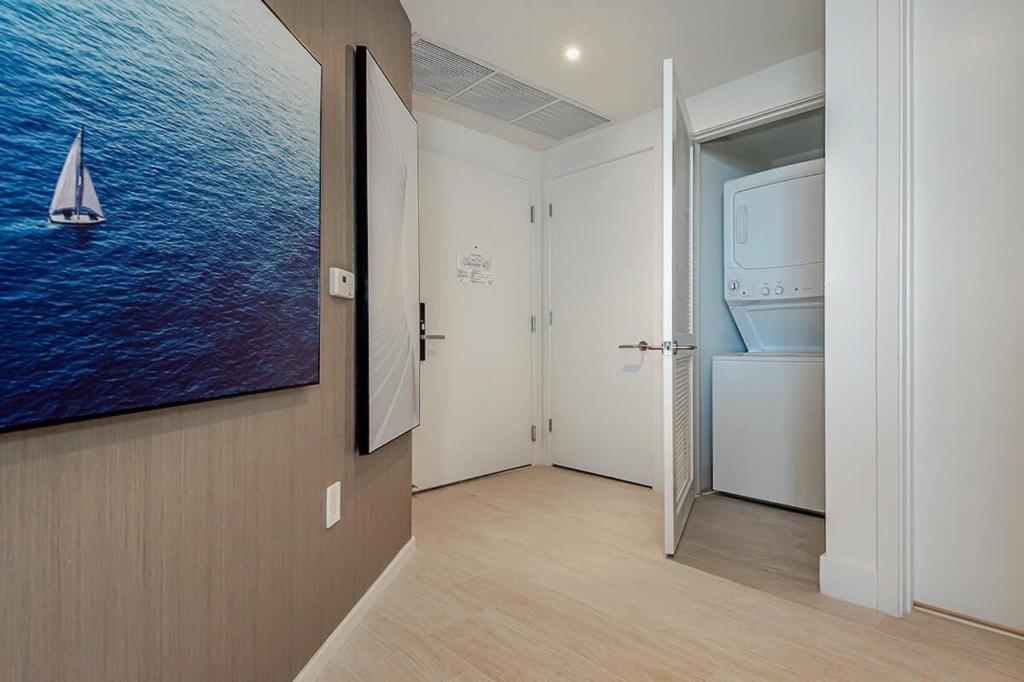 Wrap Around Balcony - 2Br - Amazing Views - Pools - Tap to explore photos