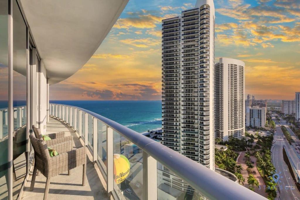 Insane Ocean View Balcony Beachfront Condo Pool image