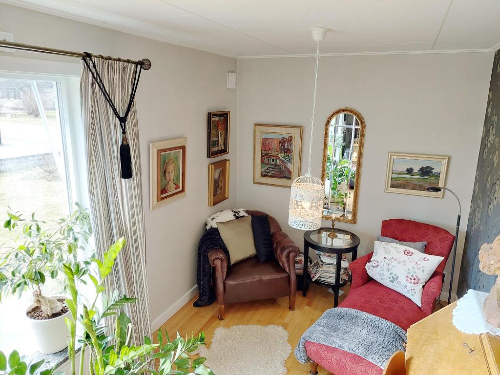 Nice holiday accommodation in picturesque Bralanda outside Vanersborg photo 4