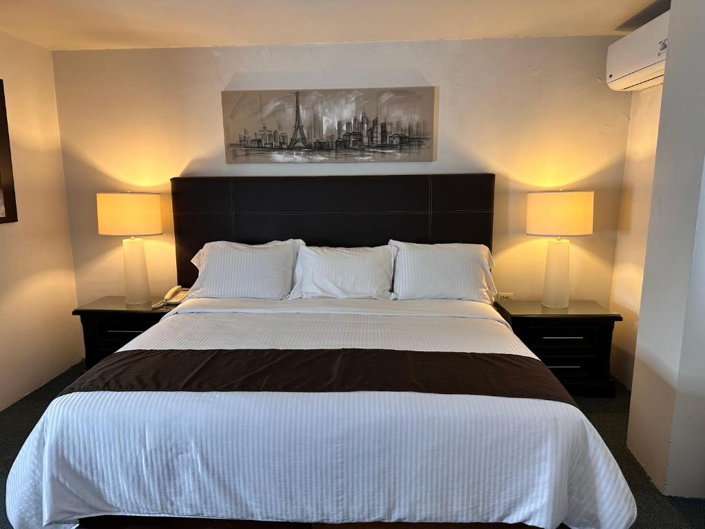 Hotel del Fresno photo 2