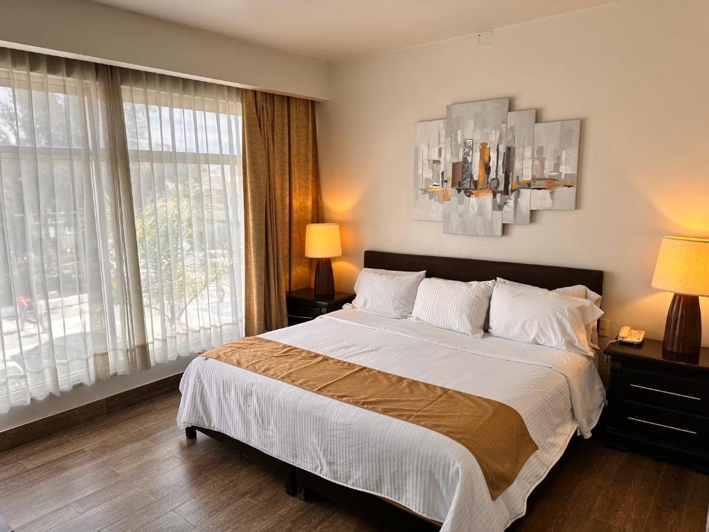 Hotel del Fresno photo 3