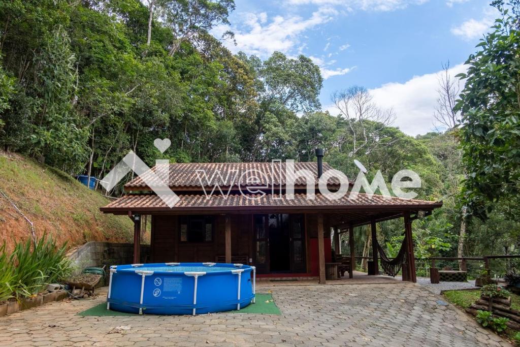 Casa com área de lazer e vista para as montanhas photo 1