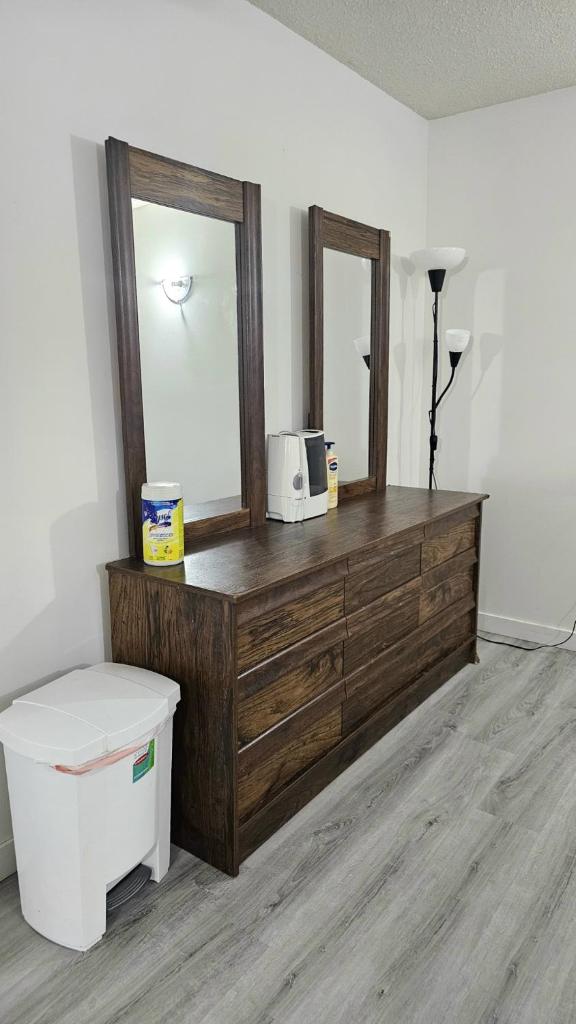 Charming city hideaway: modern comfort photo 3
