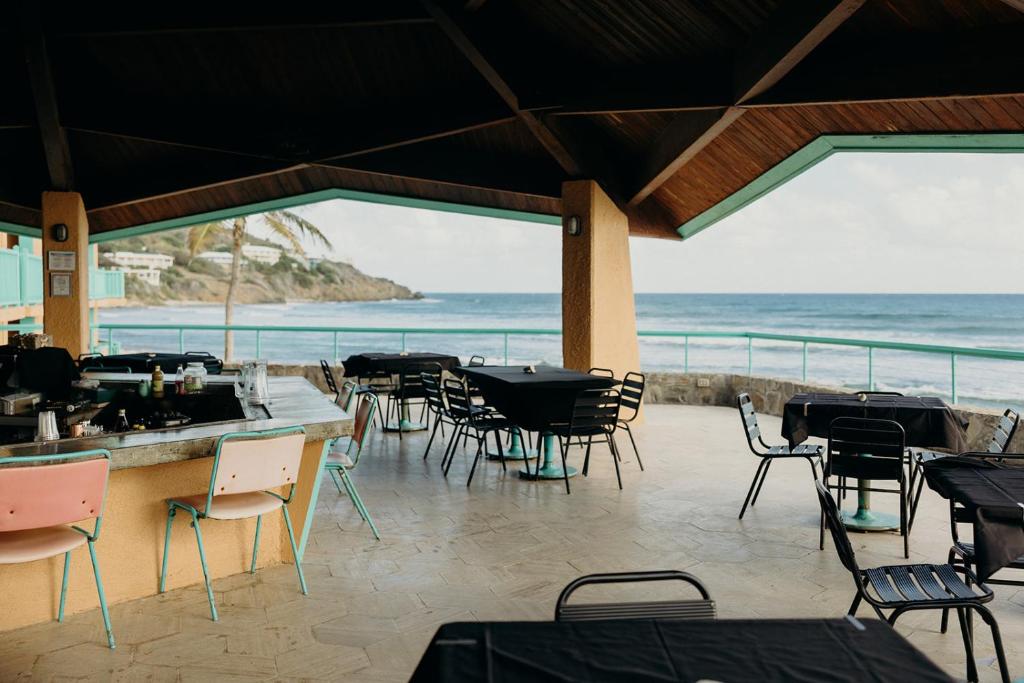 Grapetree Bay Hotel and Villas photo 3