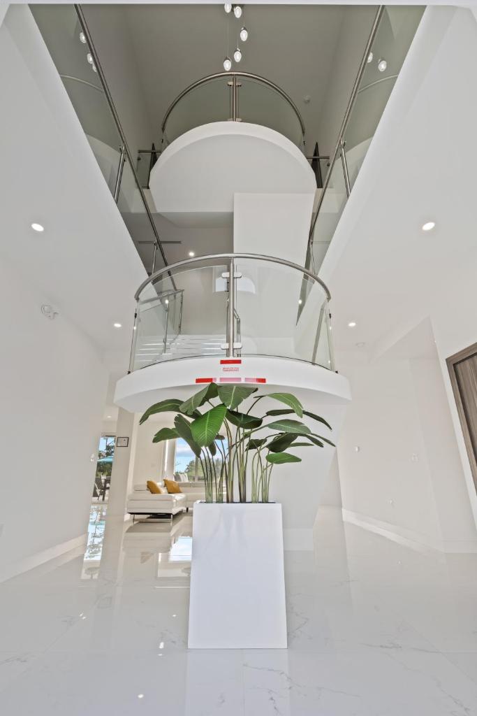 Welcome to Paradise Villa: A luxury home in Sombrero Beach, Florida Keys. photo 3