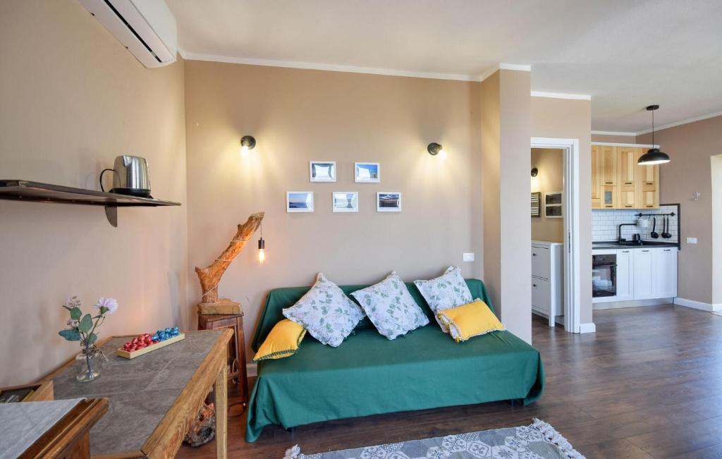 1 Bedroom Stunning Home In Diano Marina photo 2