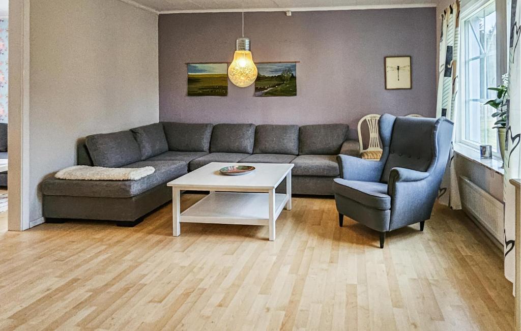 Nice Home In Rrvik With Wifi photo 3