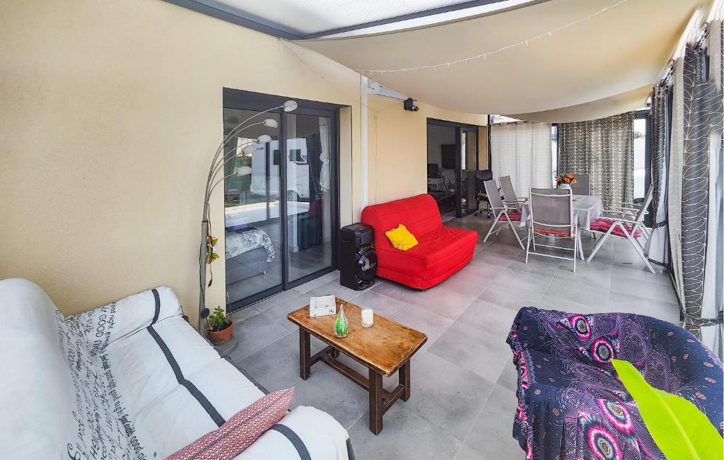 Awesome Home In Bessan With Wifi photo 3