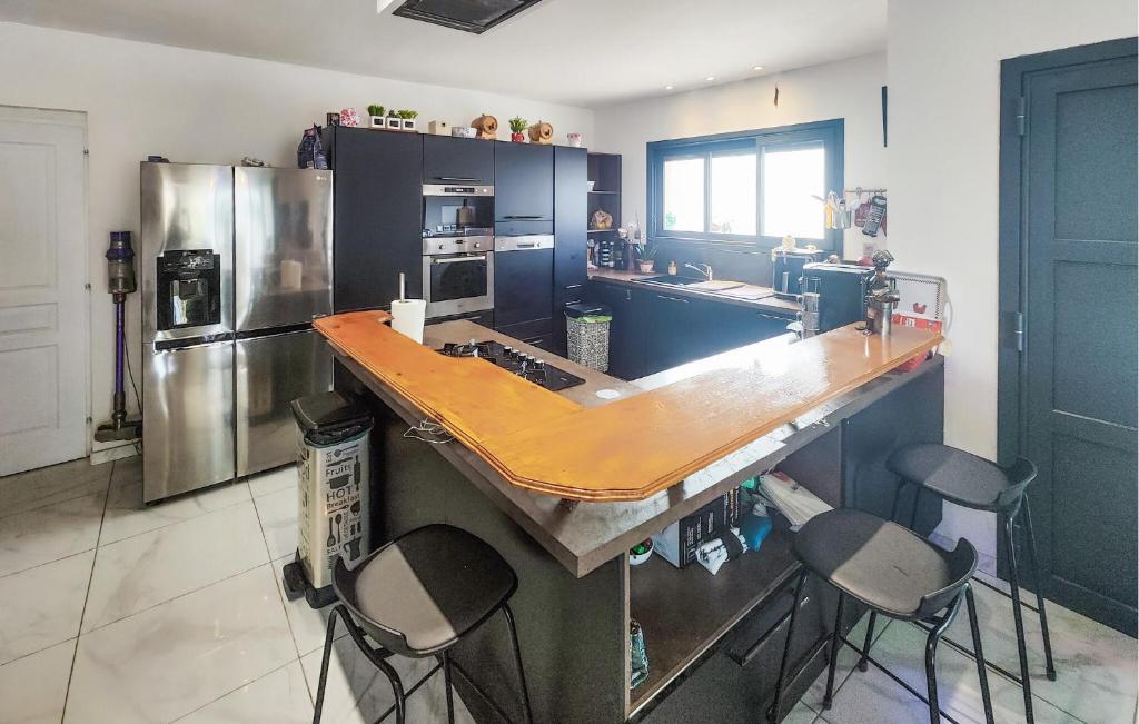 Awesome Home In Bessan With Wifi photo 4