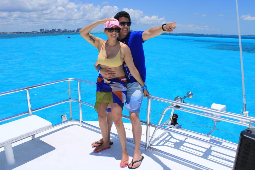 Catamaran Fragata Cancun photo 4
