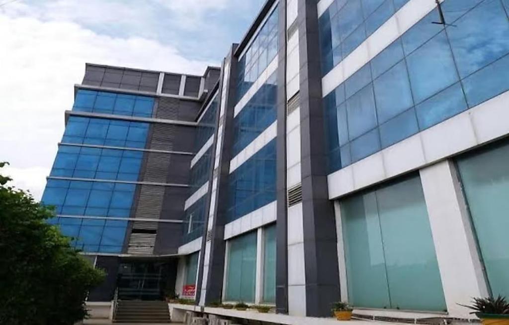 Hotel Avexia Premiere, Agra