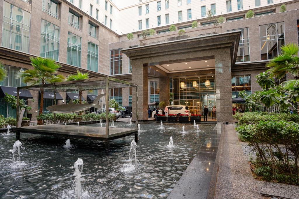 {
  "en-gb": "Ritz Carlton DIFC Downtown Dubai"
} photo 2