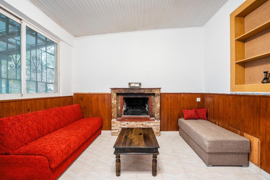 Maria House photo 2
