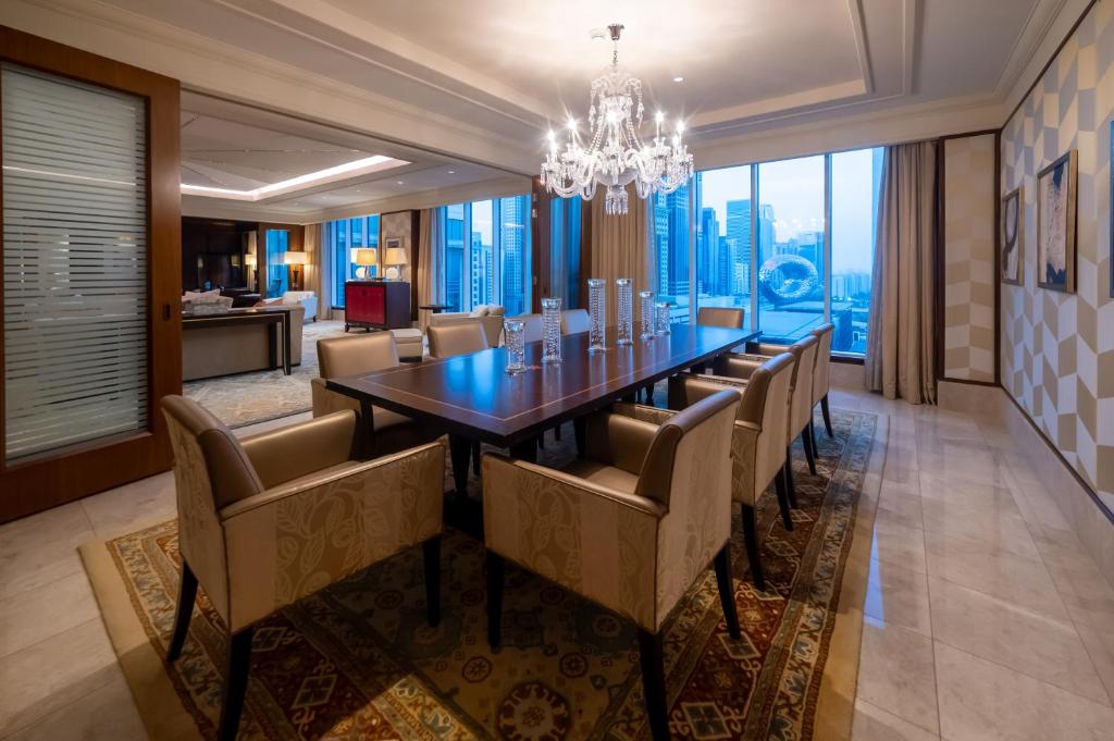 {
  "en-gb": "Ritz Carlton DIFC Downtown Dubai"
} photo 4