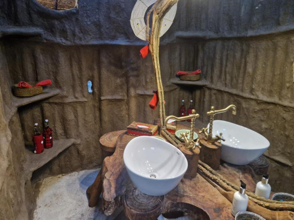 Original Maasai Lodge – Africa Amini Life photo 2