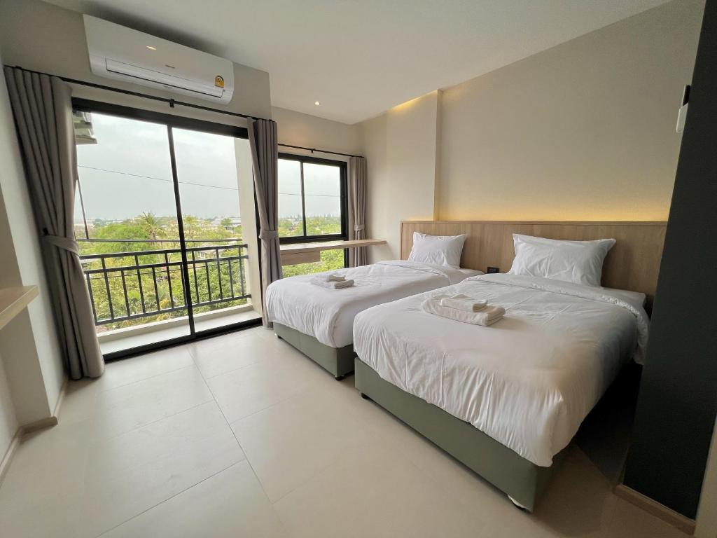 The Way Hotel Banpong - Tap to explore photos