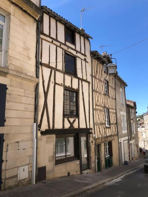 Maison atypique à colombage Poitiers Centre photo 2