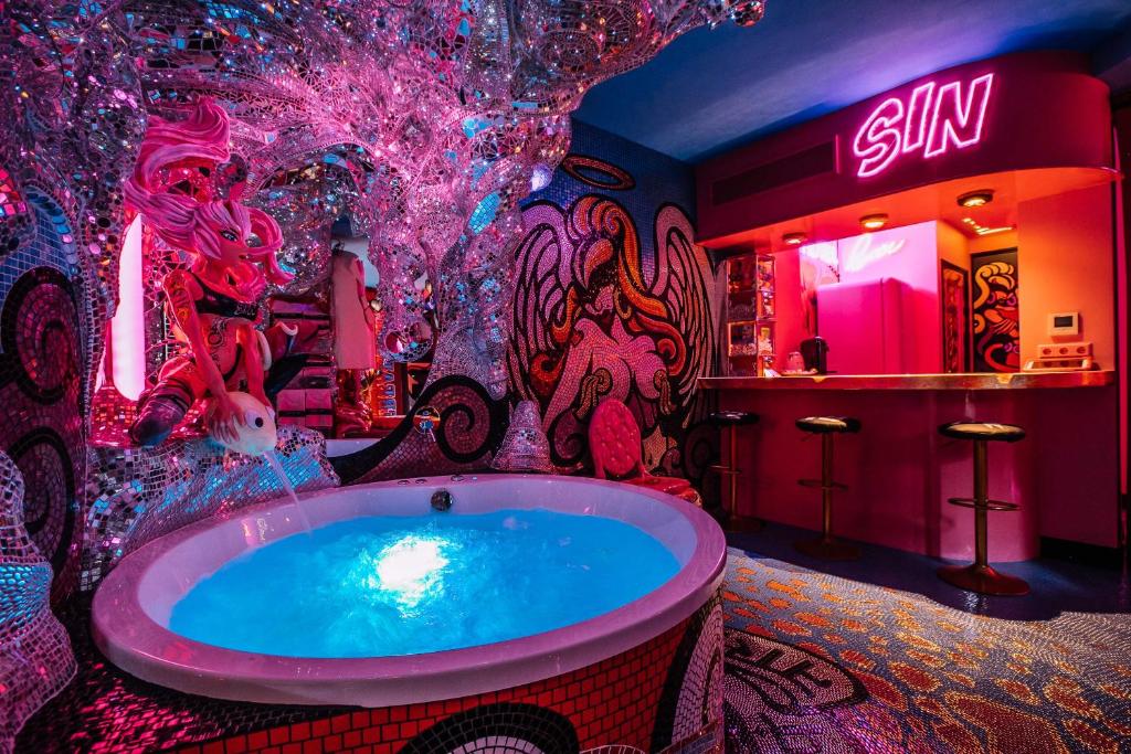 the Sin Suite photo 1