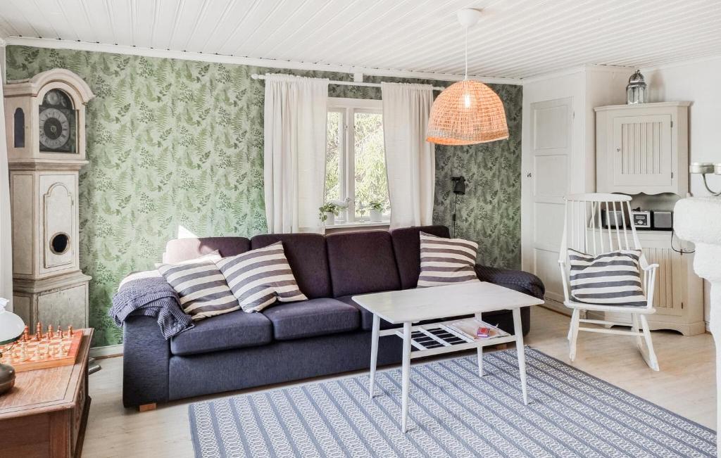 Lovely Home In Alingss With Lake View photo 2