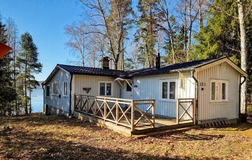 Lovely Home In Alingss With Lake View