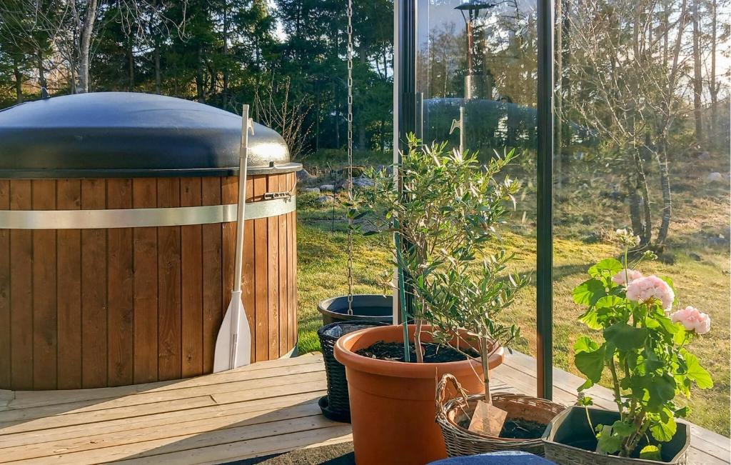 3 Bedroom Beautiful Home In Motala photo 3