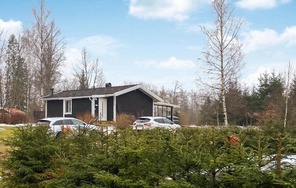 3 Bedroom Beautiful Home In Motala