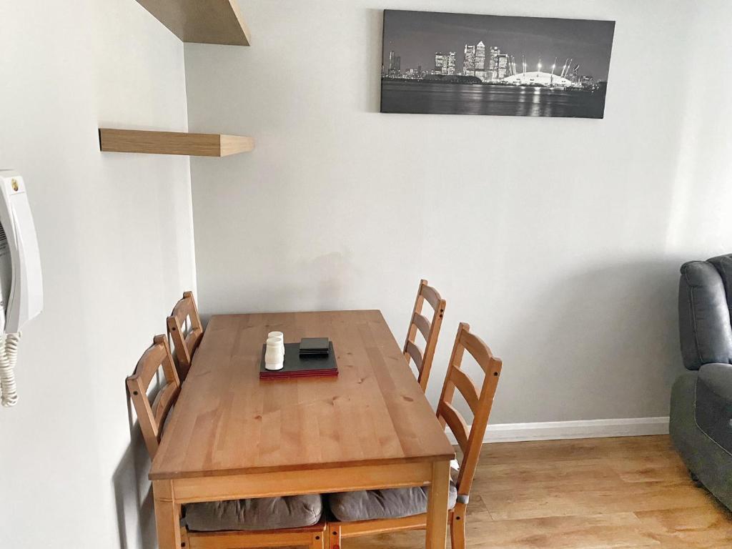 Spacious Ground floor, 2 bed by Lains Lettings photo 4