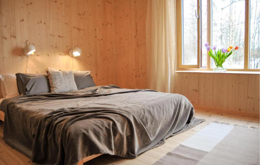 3 Bedroom Beautiful Home In Katrineholm photo 3