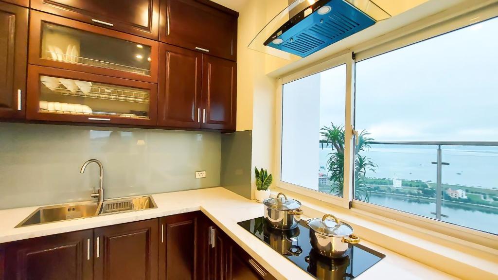 Căn hộ PENTHOUSE TẦNG 27 trung tâm Khu Du Lịch Bãi Cháy