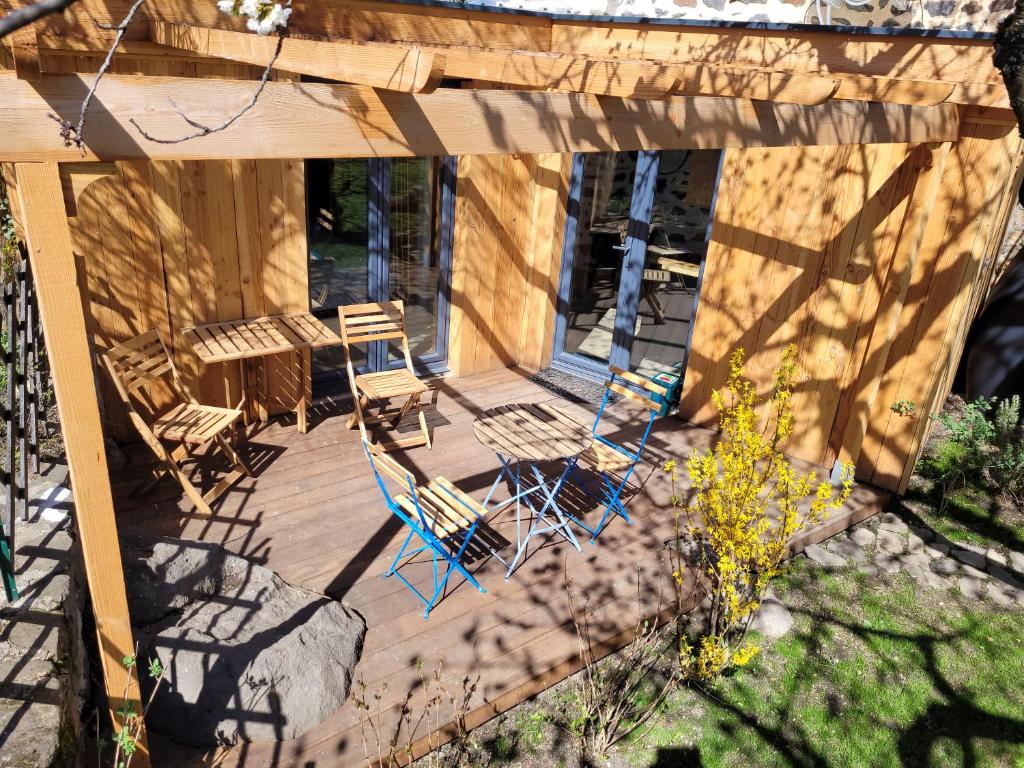 La maisonnette sous le cerisier photo 2