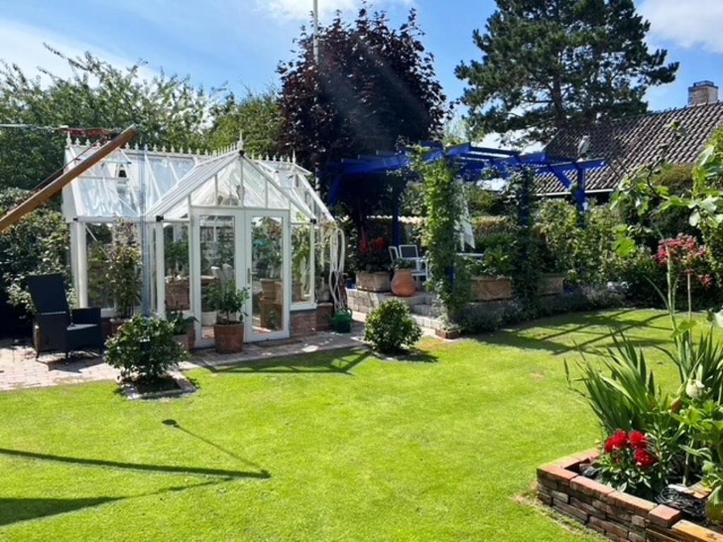 Modern guest house in Falsterbo within walking distance to the sea photo 1