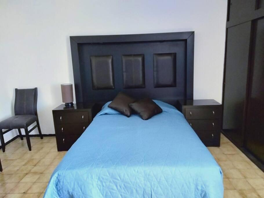Casa Sol, Residencia para Grupos 22 personas, Cerca a la FERIA
