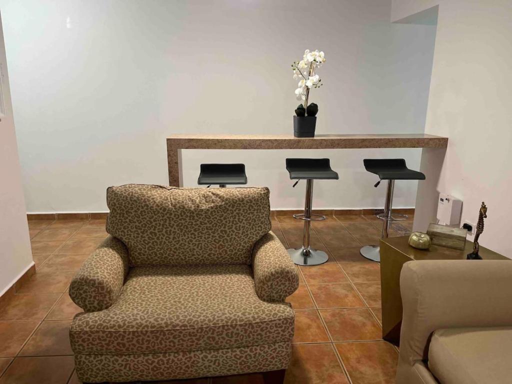 Beachfront Luxury Apartment photo 2