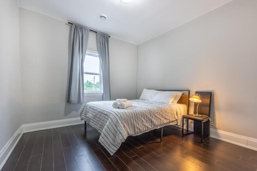 Serenity by the Falls - Modern 2 Bedroom Hideaway photo 4
