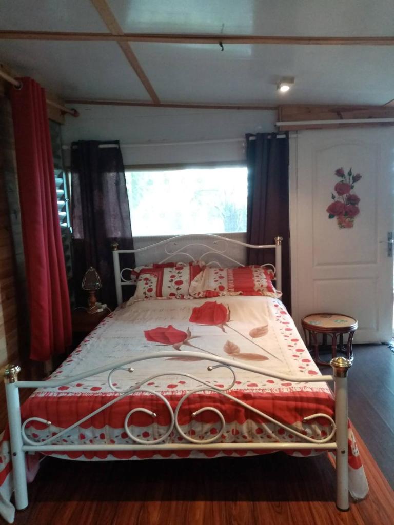 Chalet d'une chambre avec terrasse et wifi a Les Makes photo 3