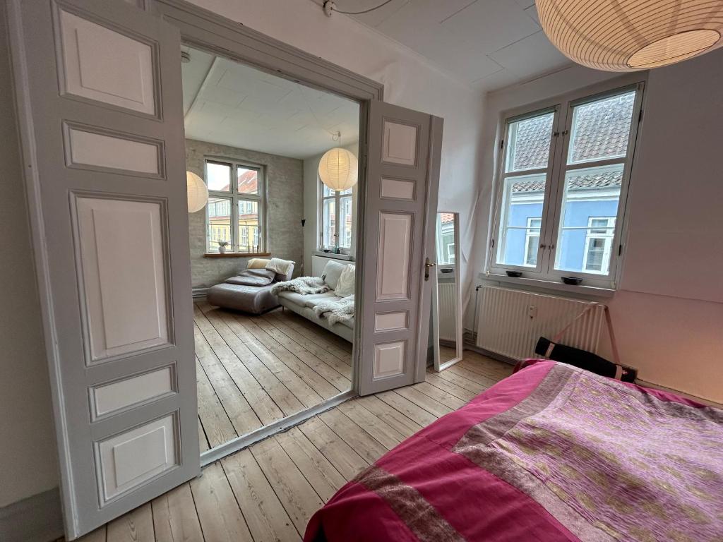 Bylejlighed i det gamle Svendborg photo 2