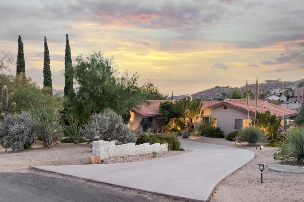 Airway to Heaven - Joshua Tree Home w Cowboy Tub